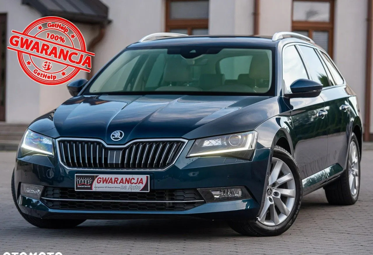 mazowieckie Skoda Superb cena 87700 przebieg: 197000, rok produkcji 2017 z Gdynia